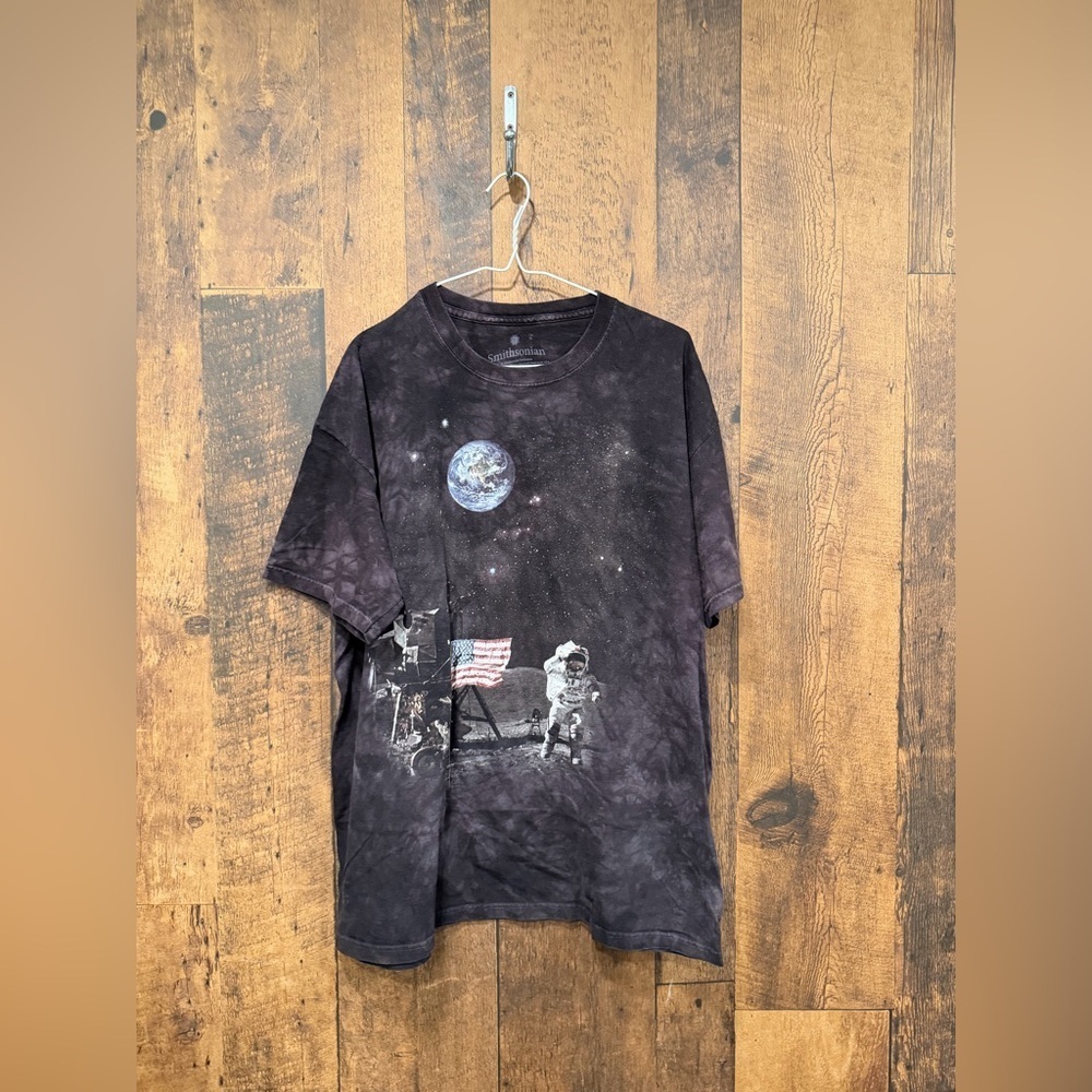 Smithsonian men’s space shirt XL EUC - Picture 2 of 5